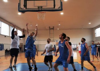 Καλάθια και τρίποντα για το κοινωνικό παντοπωλείο του Δ. Τρικκαίων