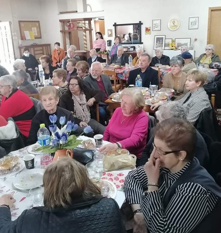 Όμορφη πασχαλινή γιορτή στο Δ΄ ΚΑΠΗ του Δήμου Τρικκαίων
