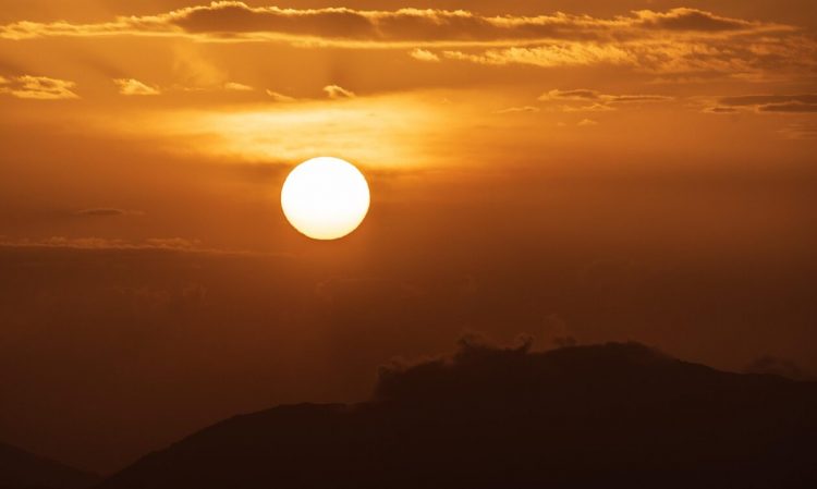 Οι επιστήμονες δεν τα βρίσκουν για τον καύσωνα το καλοκαίρι – Το εφιαλτικό σενάριο και οι διαφωνίες