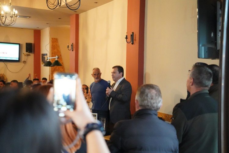 Δυνατό σήμα νίκης στον Θανάση Λιούτα από την Αγία Μονή