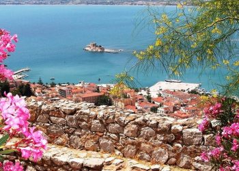 City Break αλά ελληνικά: 5 +1 πόλεις για ένα ανοιξιάτικο Σαββατοκύριακο