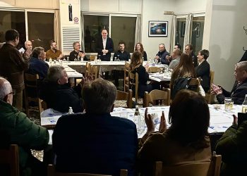 “Οργώνει” τα χωριά ο Γιώργος Οικονόμου-Μεγάλη συγκέντρωση στον Παλαιόπυργο