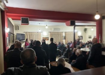 Επίσημη πρώτη για την Κατερίνα Παπακώστα, με πλήθος κόσμου να δίνει το παρόν στη Λυγαριά