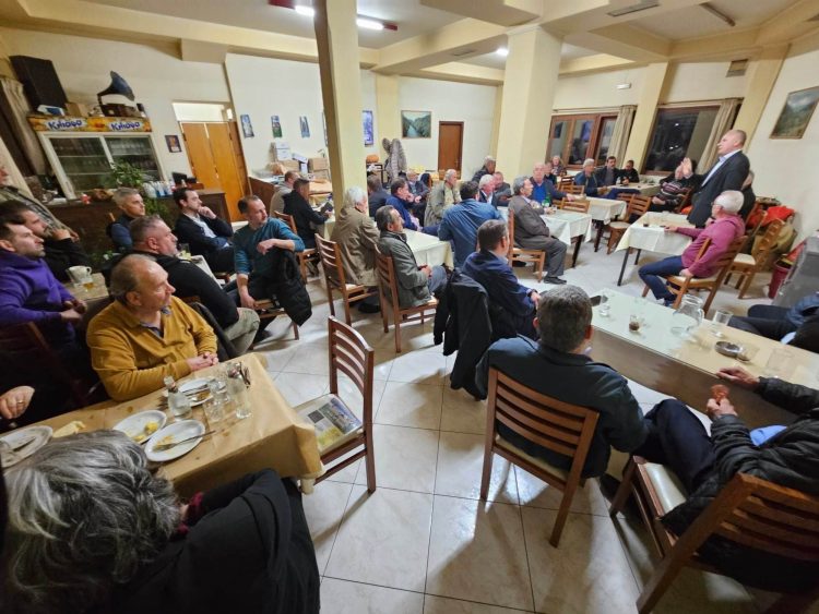 Τον πολιτικό των έργων, Ηλία Βλαχογιάννη, υποδέχθηκε πλήθος πολιτών στα χωριά της Πύλης