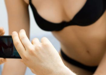Υπόθεση revenge porn σε πόλη της Θεσσαλίας: Οι δράστες «παγίδευαν» τα θύματα μέσω social media