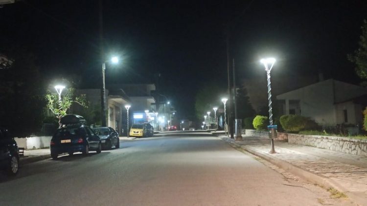 Κώστας Μαράβας: Περισσότερο φως με λιγότερα έξοδα