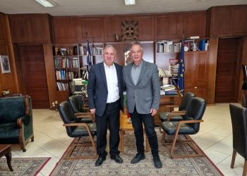 Θερμή συνάντηση των πρώην συνεργατών Βλαχογιάννη-Μιχαλάκη
