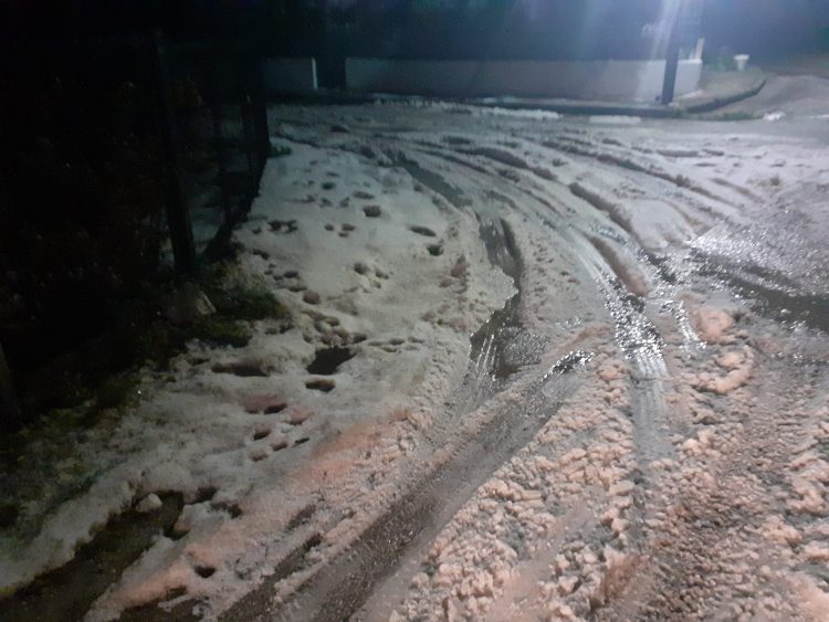 Βιβλικές εικόνες στο Ζάρκο από την έντονη χαλαζόπτωση