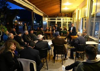 Πλήθος κόσμου στις επισκέψεις του Κώστα Σκρέκα σε Δενδροχώρι, Φωτάδα, Βαλτινό και Φήκη