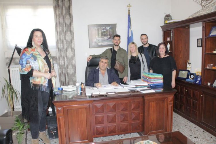Στον Δήμαρχο Πύλης Κωνσταντίνο Μαράβα το Δ.Σ. του συλλόγου νέων Πηγής