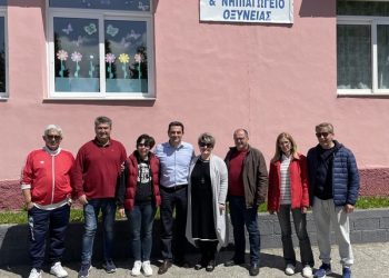 Μια μεγάλη ανθρώπινη αγκαλιά για τον Κώστα Σκρέκα σε χωριά των Χασίων