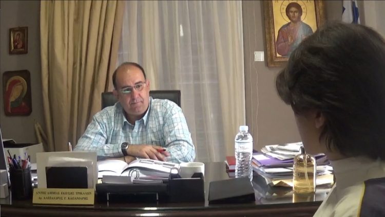 Συνέντευξη σε μαθητές του 4ου Πειραματικού ΓΕΛ Τρικάλων παραχώρησε ο διευθυντής της Δ Ε Τρικάλων
