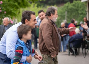 Μια μεγάλη ανθρώπινη αγκαλιά για τον Κώστα Σκρέκα από τα δικά του χωριά