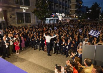 Ανεπανάληπτη «λαοθάλασσα» στα Τρίκαλα για τη ΝΔ και τον Κώστα Σκρέκα