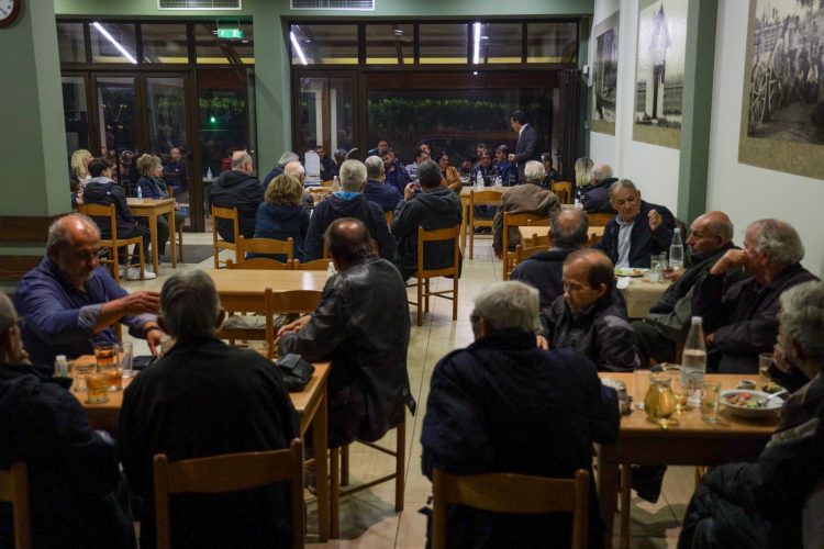 Ξεκάθαρο μήνυμα νίκης για τη Ν.Δ. από τις μαζικές συγκεντρώσεις σε Μ. Καλύβια, Γλίνος και Σερβωτά για τον Κώστα Σκρέκα