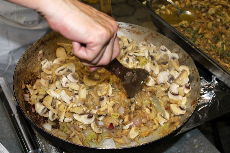 1η Πανελλήνια Γιορτή Τρούφας: Χιλιάδες μερίδες φαγητού θα δοθούν δωρεάν