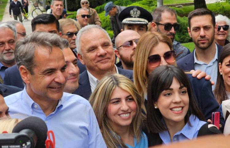 Ο Ηλίας Βλαχογιάννης στο πλευρό του Κυριάκου Μητσοτάκης