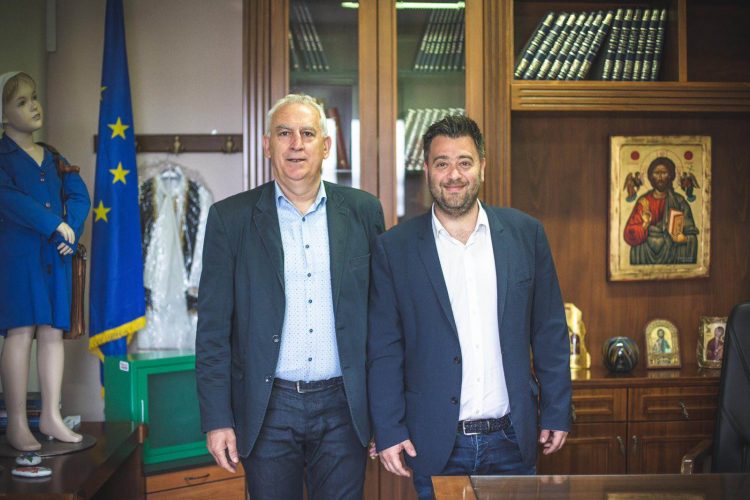 Στις διευθύνσεις εκπαίδευσης και σε υπηρεσίες του Δ. Τρικκαίων ο Ηλιάδης