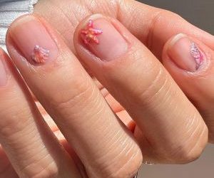 Mermaid nails: Αυτό είναι το νέο manicure στα νύχια που θυμίζει θάλασσα