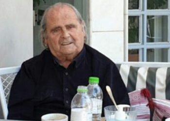 Πέθανε ο Χρήστος Οικονόμου-Πρώην Υφυπουργός και πατέρας του νυν βουλευτή Γιώργου Οικονόμου-Υπήρξε από τα ιδρυτικά στελέχη του ΠΑΣΟΚ