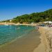 Χαλκιδική – Πλατανίτσι: Τα καθαρά γαλαζοπράσινα νερά δίνουν κάθε χρόνο γαλάζια σημαία στην περιοχή