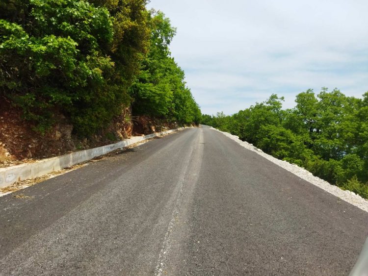 Ασφαλτοστρώνει τους δρόμους προς Ιερές Μονές των Τρικάλων η Περιφέρεια Θεσσαλίας