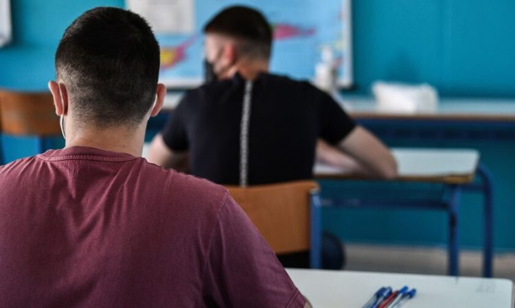 Αναστάτωση από την κατάρρευση της πλατφόρμας της Τράπεζας Θεμάτων