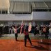 Εκδηλώσεις λατρείας για τον Ολυμπιακό παρά την ήττα από τους Τρικαλινούς φιλάθλους