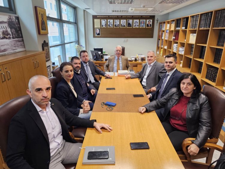 Συνάντηση Βλαχογιάννη με το ΔΣ του δικηγορικού συλλόγου Τρικάλων