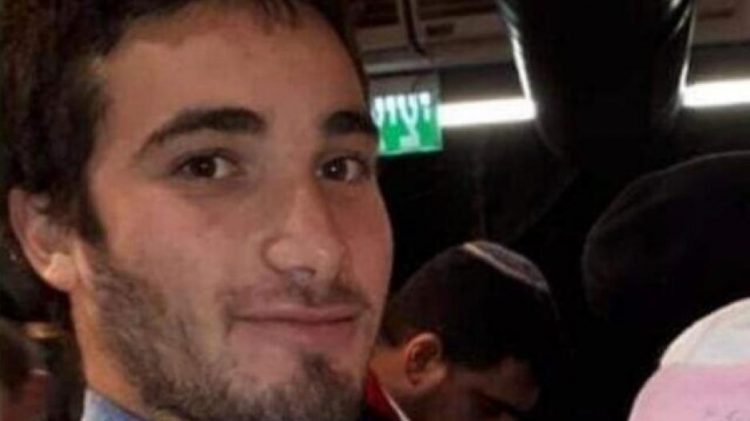 Χαμένος για 2 χρόνια, βρέθηκε χάρη σε μια παρατήρηση σε ψυχιατρείο στην Ιορδανία Περισσότερα στο: https://www.alphanews.live/international/hamenos-gia-2-hronia-brethike-hari-se-mia-paratirisi-se-psyhiatreio-stin-iordania?fbclid=IwAR2ps6LZkt3YOg8zgq28FU5XtmwfYBCeoFPFX3utweKYgK_Q2mX_7hTujuk