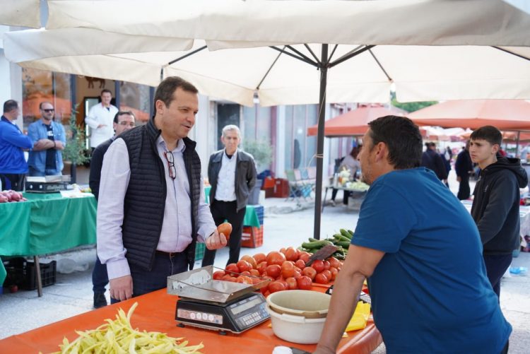 Πάντα δίπλα στους ανθρώπους της παραγωγής και της αγοράς– Πάντα δίπλα σε όλους σε κάθε τοπική κοινωνία ο Θανάσης Λιούτας