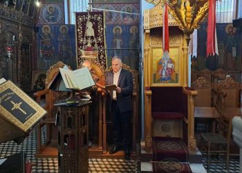 Και τους ακούει  στα χωριά ο Βλαχογιάννης και τους …ψέλνει!!!