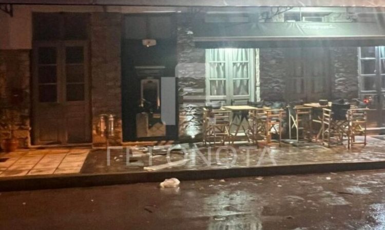 Βόλος: Έκρηξη σε ΑΤΜ σε ζαχαροπλαστείο – Άρπαξαν περίπου 100.000 ευρώ