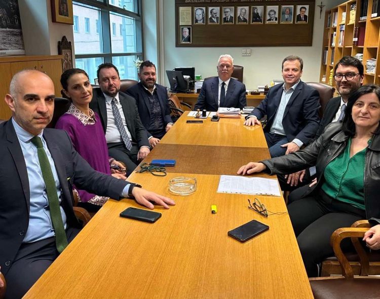 Συνάντηση του Θανάση Λιούτα με τον Δικηγορικό Σύλλογο Τρικάλων
