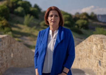 Δήλωση υποψηφιότητας της Κατερίνας Πλακιά -Παπαχρήστου και ανακοίνωση στήριξης στον Λευτέρη Αβραμόπουλο