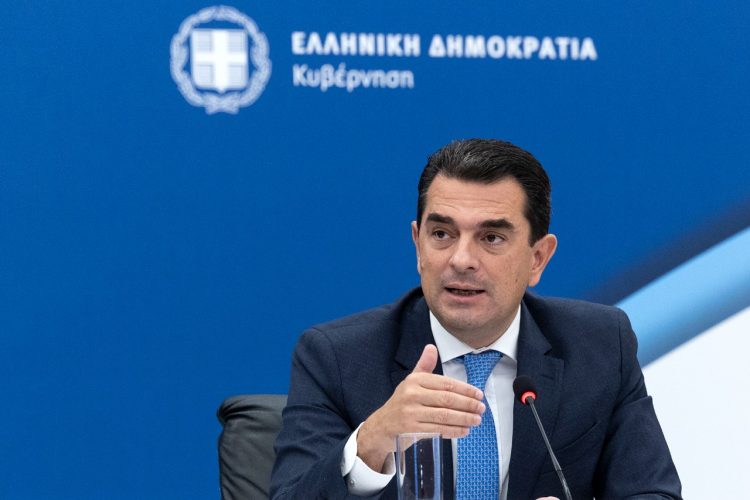 Υποβολή αιτήσεων για το πρόγραμμα «Φωτοβολταϊκά στη Στέγη» του ΥΠΕΝ-Πρόγραμμα σταθμός για τη μείωση του κόστους ενέργειας σε νοικοκυριά και αγρότες από τον Κώστα Σκρέκα