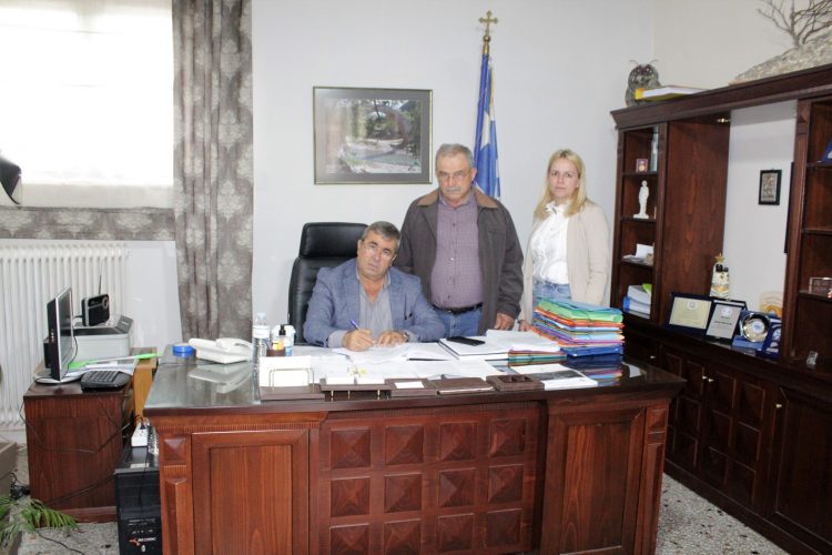 Νέα υπογραφή σύμβασης έργου από τον Κώστα Μαράβα