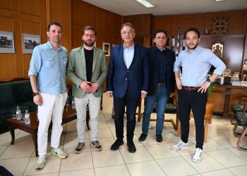 Με τους υποψηφίους του «Πράσινο και Μωβ» περιόδευσε στα Τρίκαλα, ο συνεπικεφαλής της συμμαχίας Δομήνικος Χρυσίδης