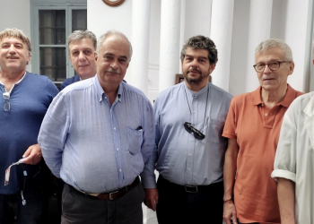Tρικαλινοί γιατροί σε εθελοντική αιμοδοσία στην Ι.Μ. Βατοπεδίου