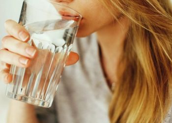 Πώς να ελέγξετε εάν έχετε διαβήτη με ένα μόνο ποτήρι νερό