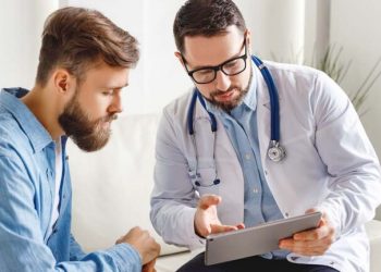 Καρκίνος του προστάτη: Η απλή εξέταση που τον ανιχνεύει εγκαίρως και με μεγαλύτερη ακρίβεια