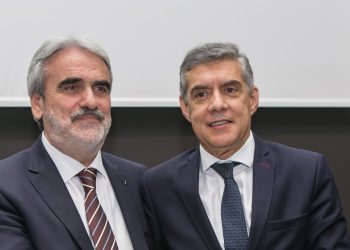 Παράταση στα προγράμματα Επενδύω και Επανεπενδύω