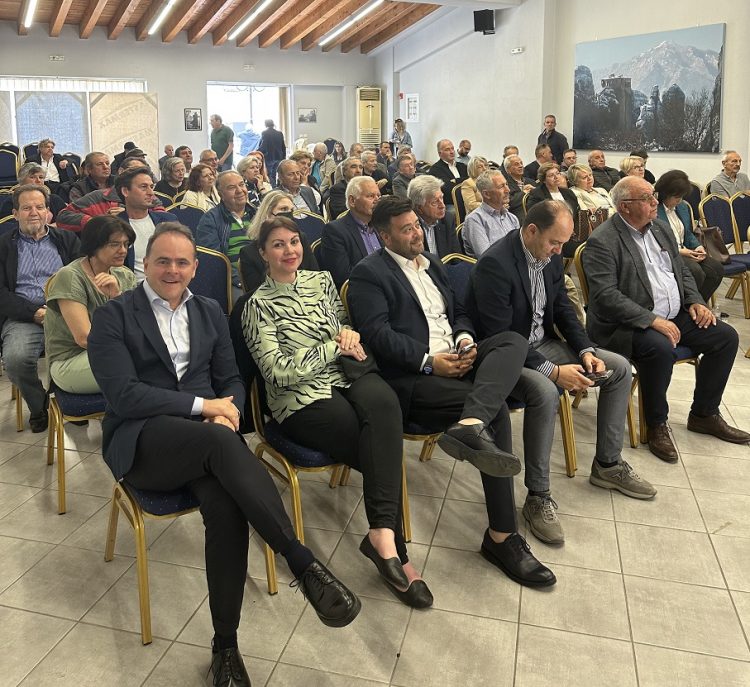 Με ενθουσιώδη συμμετοχή η πολιτική εκδήλωση του ΠΑΣΟΚ – Κινήματος Αλλαγής στην Καλαμπάκα
