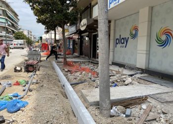 Καλύτερα πεζοδρόμια στην οδό Ασκληπιού από τον Δήμο Τρικκαίων