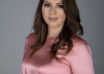 Παπακώστα για το μεταναστευτικό: Κοινωνικό ζήτημα διευρυμένων πολιτικών διαστάσεων