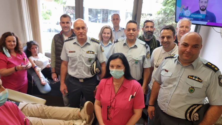 Πράξη προσφοράς κι αγάπης από τους Αστυνομικούς στα Τρίκαλα
