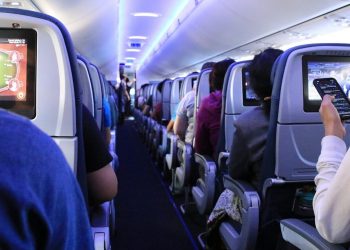 Θεσσαλονίκη: Πρόταση γάμου στον «αέρα» – Είπε το «ναι» σε πτήση προς Ρόδο