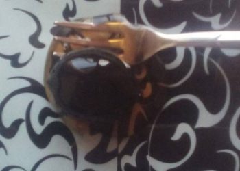 Γλυκό του κουταλιού καρύδι (ένα δημοφιλές κέρασμα στα βλαχοχώρια του Μετσόβου)