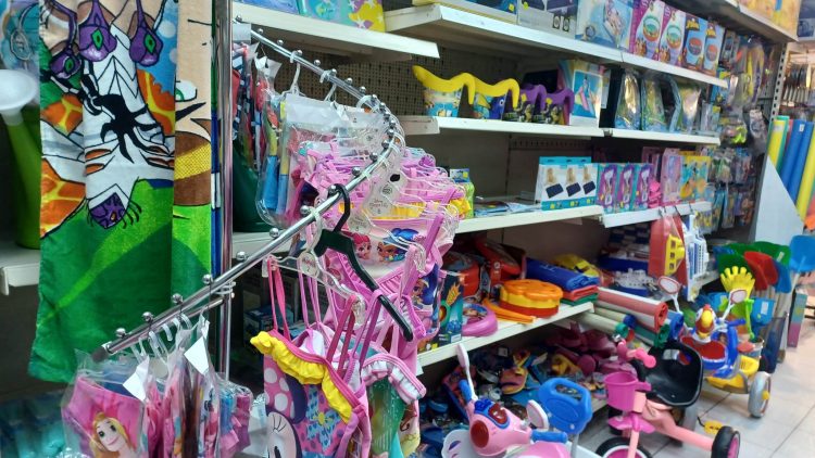Junior Toys για ατελείωτες ώρες χαράς και παιχνιδιού και στην παραλία
