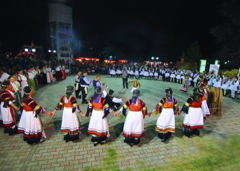 Το «Μεγάλο Καραγκούνικο Πανηγύρι» στο Πάρκο Ματσόπουλου, στα Τρίκαλα